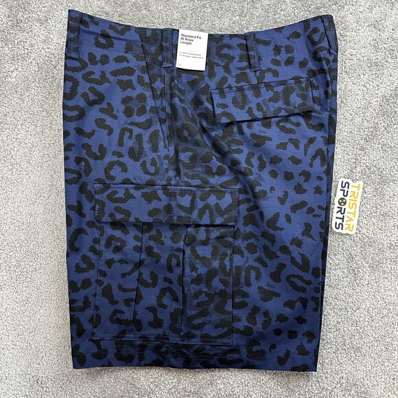 Nike SB Shorts Mens 40 Skateboarding Cargo Cheetah Animal Print FQ4946-410 - Picture 1 of 12